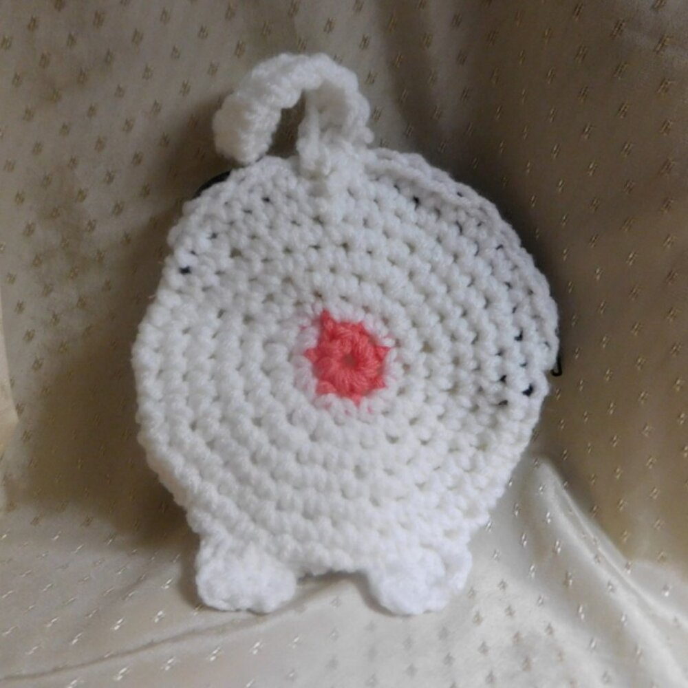 NEW WHITE CAT BUTT crocheted change purse with zipper and keyring